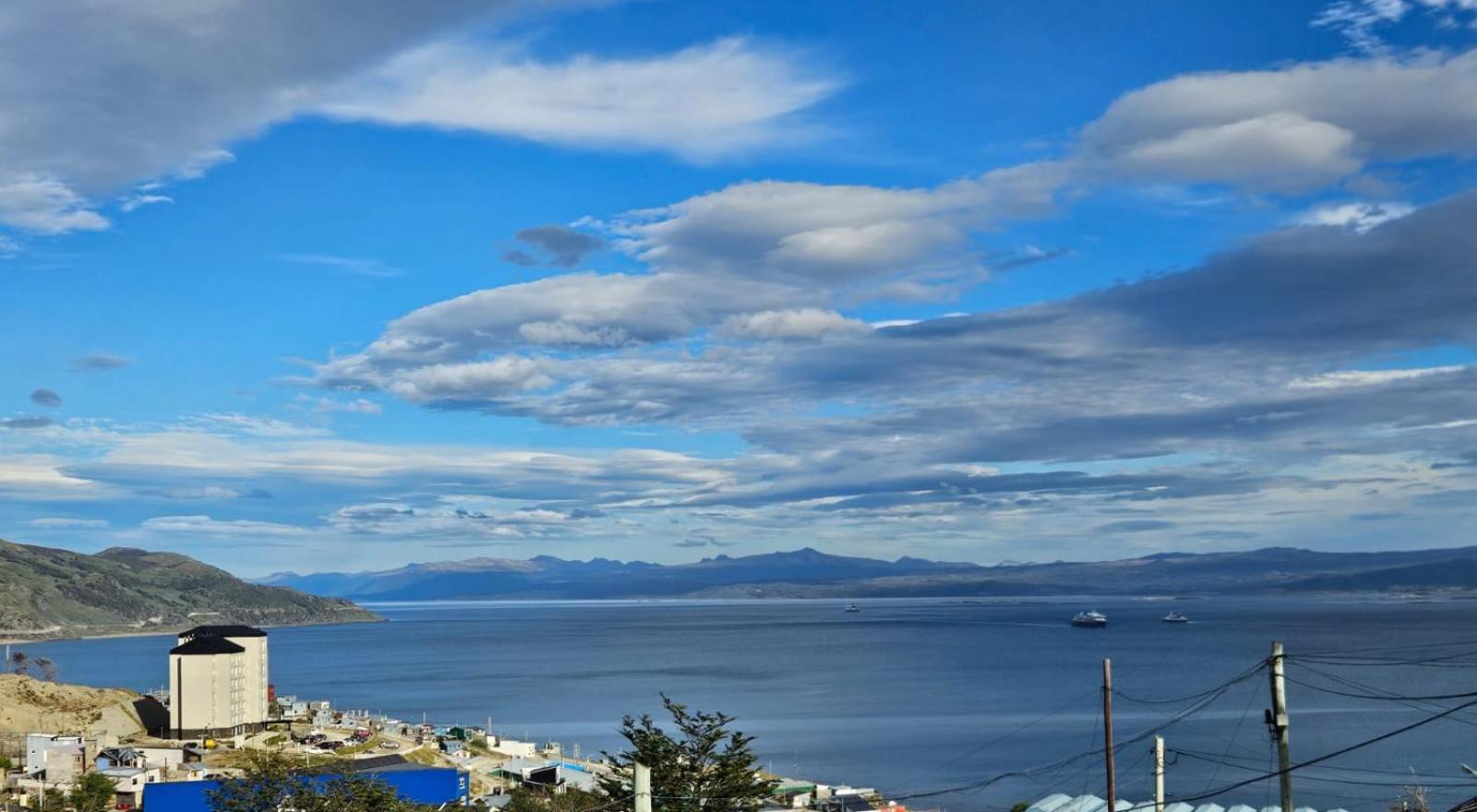 Apartamento Dpto Amplio Con Vista A La Bahia Ushuaia Exterior foto