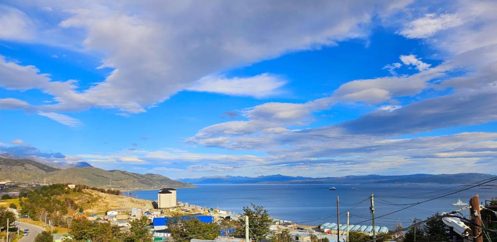 Apartamento Dpto Amplio Con Vista A La Bahia Ushuaia Exterior foto